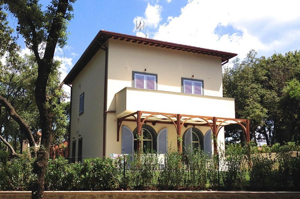סן וינצ'נזו Hotel Il Delfino מראה חיצוני תמונה