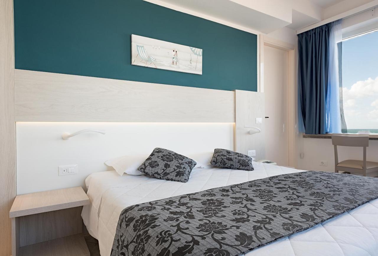 סן וינצ'נזו Hotel Il Delfino מראה חיצוני תמונה